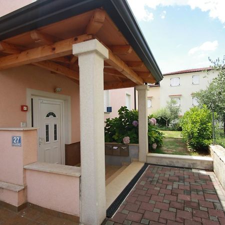 Apartment Mendikovic Poreč Exterior foto