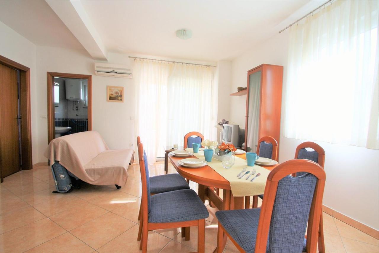 Apartment Mendikovic Poreč Exterior foto