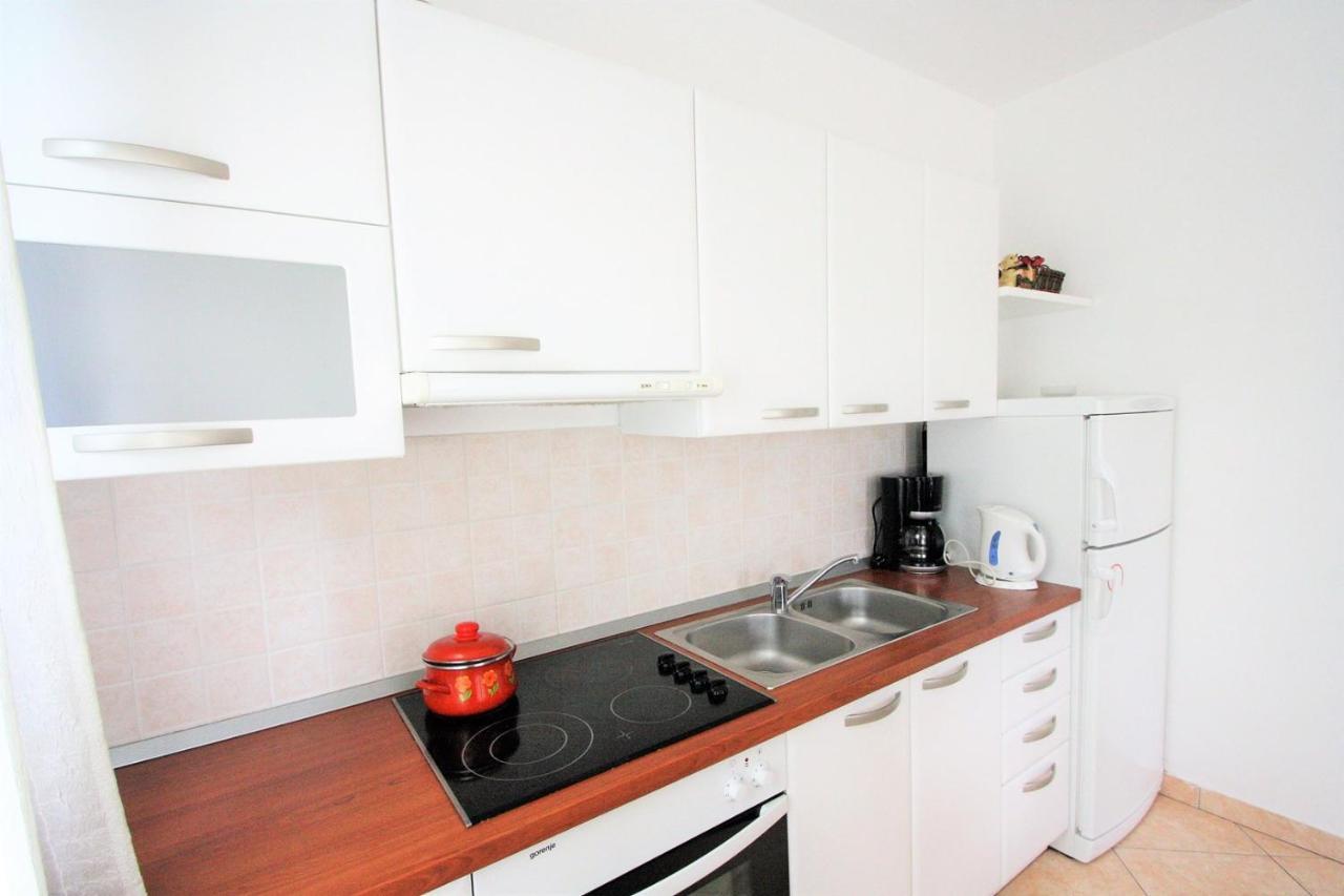 Apartment Mendikovic Poreč Exterior foto